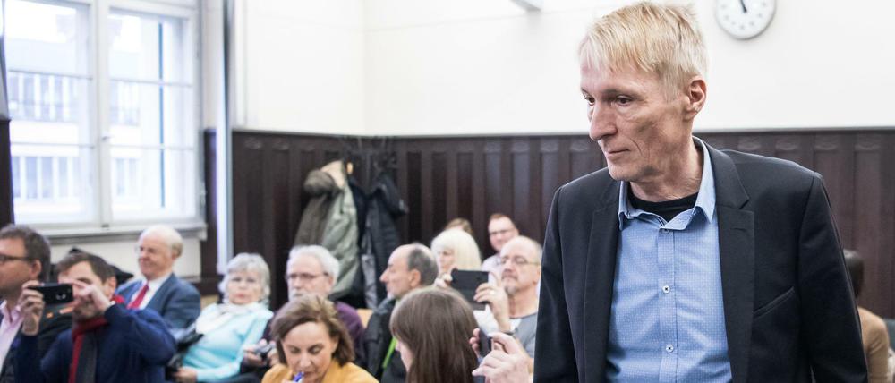 Hubertus Knabe vor der Zivilkammer am Landgericht Berlin.