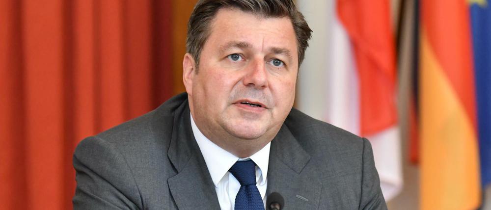 Innensenator Andreas Geisel (SPD) fürchtet, dass sich durch die Proteste weniger Menschen bei der Feuerwehr bewerben.