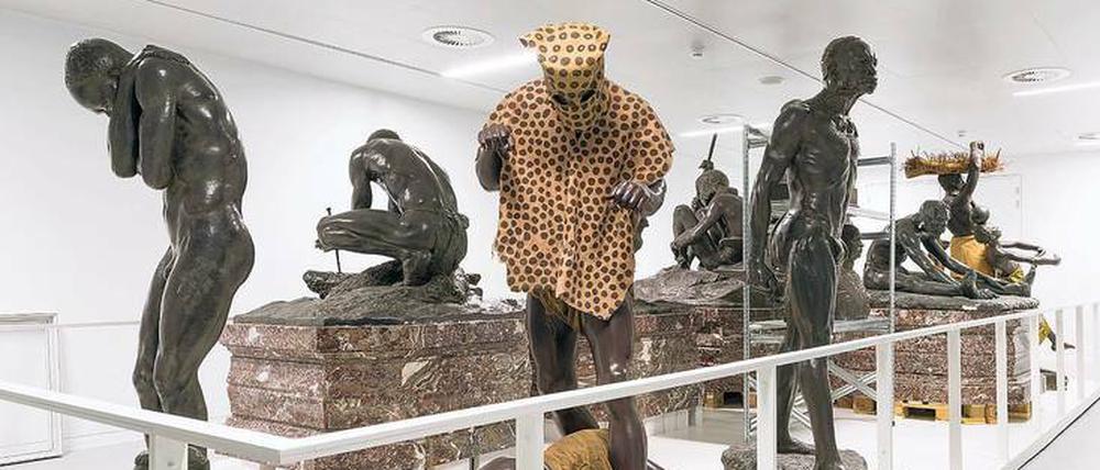 Rassistische Figuren aus der alten Ausstellung, jetzt versammelt in einem Extraraum.