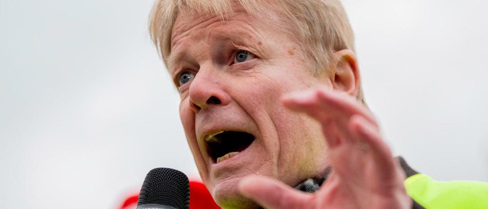 Reiner Hoffmann ist seit Mai 2014 Vorsitzender des Deutschen Gewerkschaftsbundes (DGB). Seit 1972 ist er Mitglied der SPD