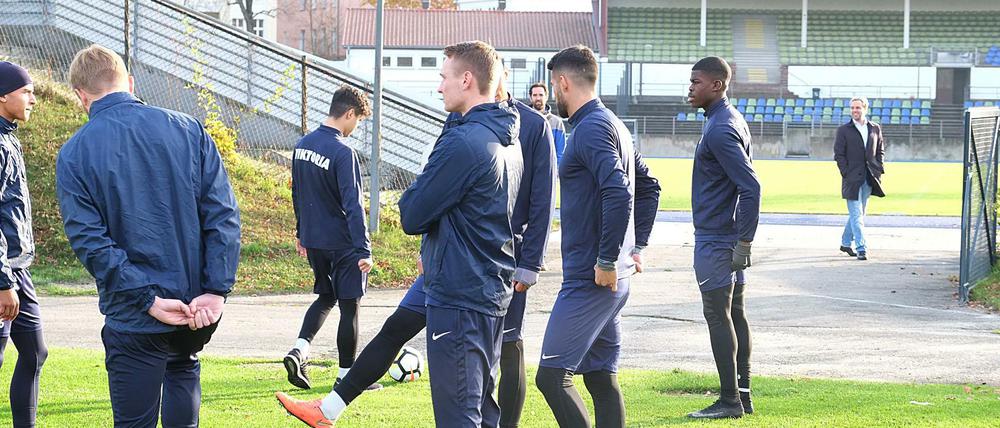 Lange Gesichter in Lichterfelde. Die Zukunft des Regionalliga-Teams ist unklar.