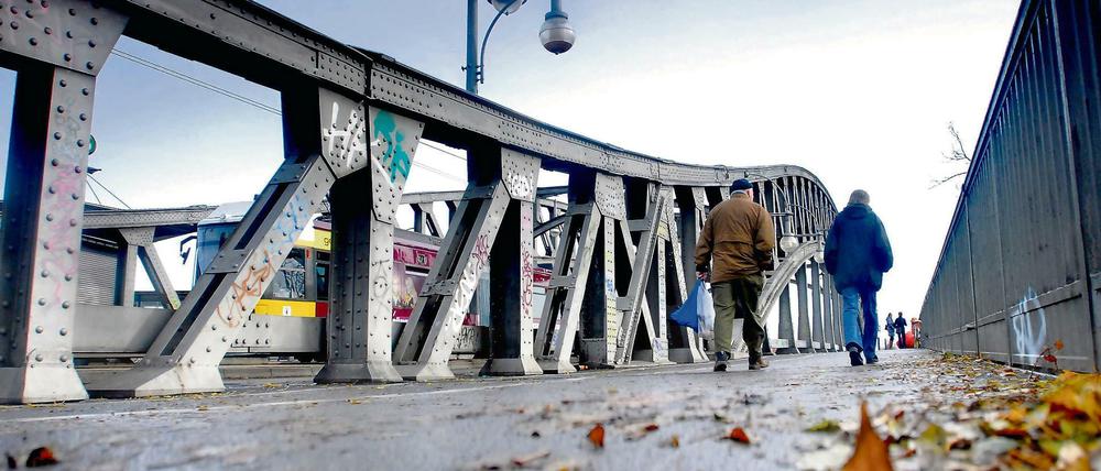 Die Bösebrücke gilt als einer der historisch bedeutsamsten Orte in Berlin.