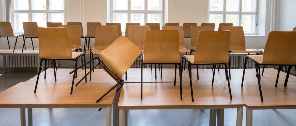 Ein leeres Klassenzimmer in einer Schule (Symbolbild).