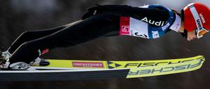 Katharina Althaus ist die Überfliegerin bei den Skispringerinnen und bescherte dem deutschen Team einen Weltcup-Sieg.