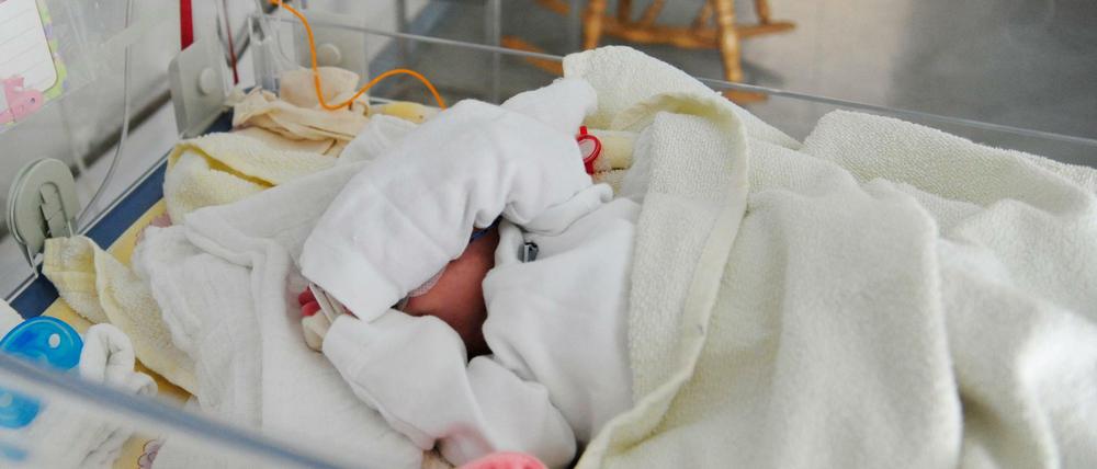 In den meisten Fällen sterben Babys, weil sie extreme Frühchen sind. (Symbolbild)  