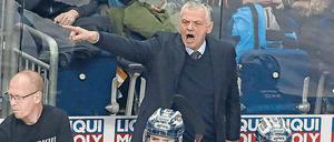 Eisbären-Trainer Clement Jodoin steht unter großem Druck. 