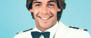 Dauerwelle. Seit 1981 ist Sascha Hehn auf dem „Traumschiff“ zu sehen. Damals noch mit markanter Fönfrisur und als Steward.