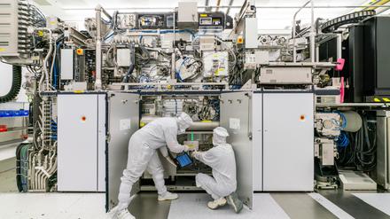 ASML