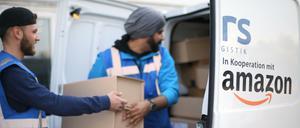 "Lassen Sie mich durch, ich bin von Amazon". Warum dürfen Lieferanten in der Zeit vor Weihnachten überall parken?