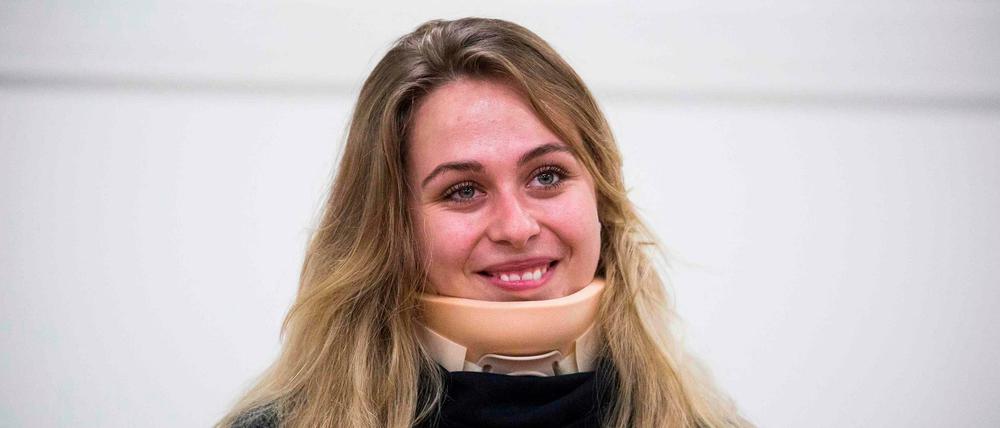 Sophia Flörsch, hier bei einer Pressekonferenz in einem Krankenhaus in Macau, schaut zuversichtlich in die Zukunft.