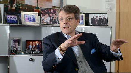 Peter Schwenkow ist Vorstandsvorsitzender der Deag Deutsche Entertainment AG, Konzertveranstalter, Kulturmanager, Politiker (CDU) und Hochschullehrer.  