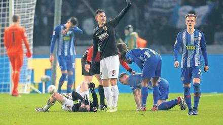 Die Kräfte schwinden - sowohl bei Hertha als auch bei Augsburg. 