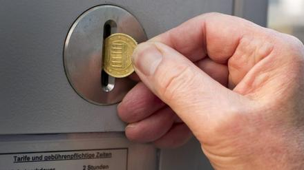 Um Schäden zu verhindern, werden Parkautomaten in Friedrichshain-Kreuzberg über Silvester verschlossen.