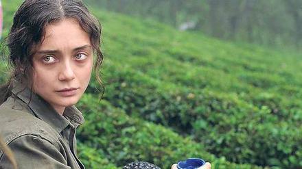 Außenseiterin. Sibel (Damla Sönmez) will sich Respekt im Dorf verdienen.