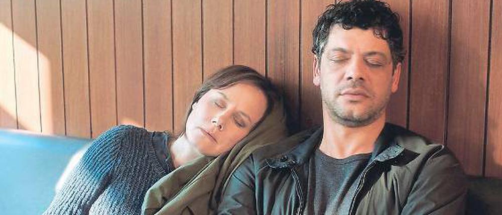 Erstaunlich müde: Kommissare Tobler (Eva Löbau) und Weber (Carlo Ljubek).