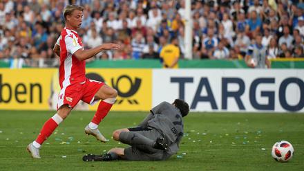 Unzufrieden und wechselwillig. Simon Hedlund (l.) will den 1. FC Union verlassen - auch wegen Trainer Urs Fischer.