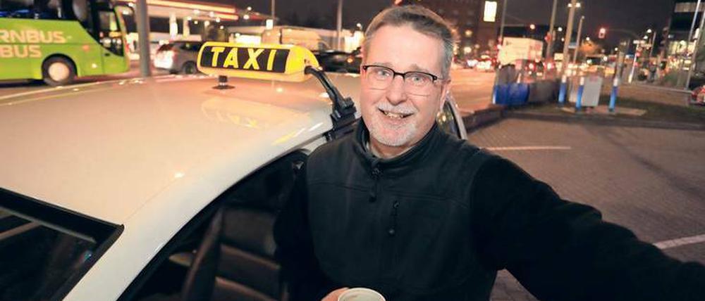 Hellelfenbeingelb steht ihm. Christian Schmitz kennt die Feinheiten im Umgang mit seinen Kunden.