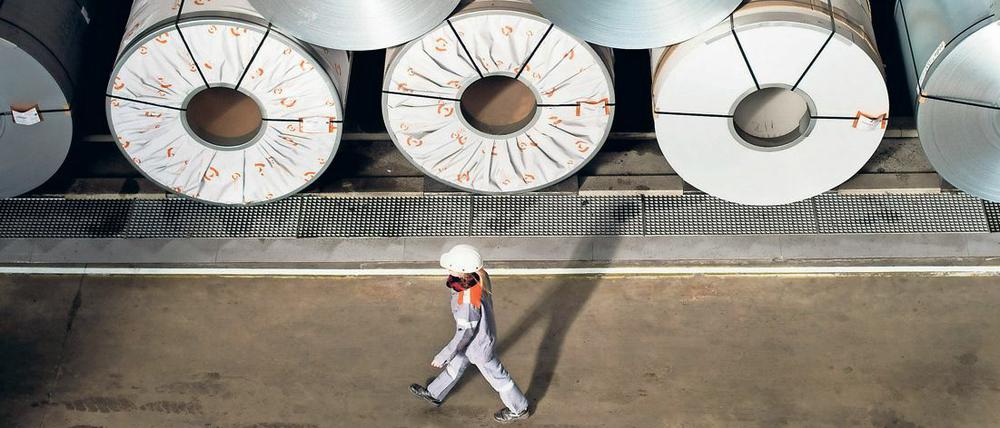 Metallrollen auf dem Gelände der Salzgitter AG: Die Aussichten waren vor Jahresfrist noch besser.