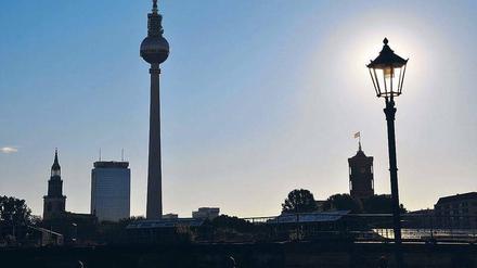 Solarenergie trifft Gas: Eine traditionelle Laterne in Mitte.