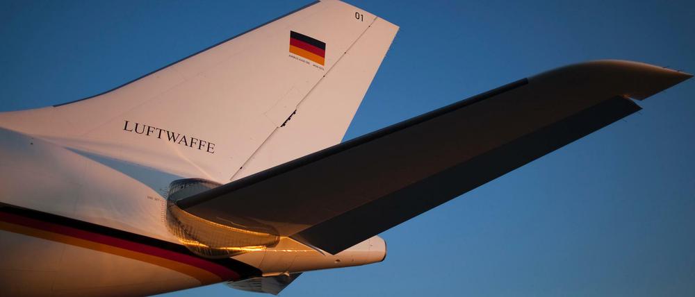 Das Leitwerk der "Konrad Adenauer" auf dem Flughafen in Berlin Tegel.