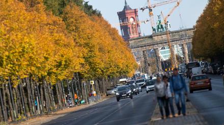 Straße des 17. Juni zwischen der Siegessäule und dem Brandenburger Tor