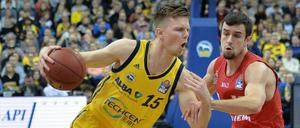 Berlins Martin Hermannsson (links) zeigte nach seiner langen Verletzungspause schon wieder eine erstaunlich gute Leistung.