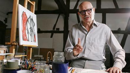 Der Künstler Adam Lude Döring arbeitet in seinem Atelier in Häfnerhaslach, einem Ortsteil von Sachsenheim.