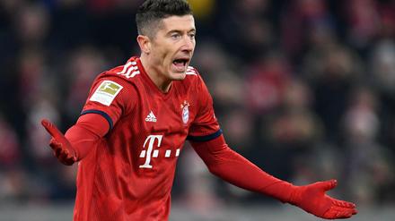 Hey! Robert Lewandowski findet, dass er noch eine Weile beim FC Bayern bleiben kann.