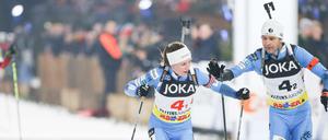 Abschiedsrunde. Darja Domratschewa und Ole Einar Björndalen beim 17. Biathlon World Team Challenge in der Arena auf Schalke.
