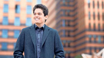 Jungstar aus Israel. Dirigent und Pianist Lahav Shani. 
