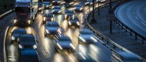 Auf der Stadtautobahn: Vergangene Nacht war auf der A 100 zum Glück weniger Verkehr als auf diesem Archivfoto.