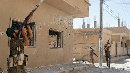 Kurdische Kämpfer in Syrien.