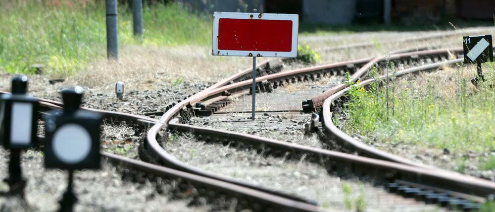 Gleise am ehemaligen Bahnhof von Malchow in Mecklenburg-Vorpommern.