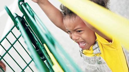 Im Alter von drei bis vier Jahren zeigen Kinder ihre Aggressionen einer Studie zufolge am deutlichsten. Erst danach bekommen sie die Gefühle in den Griff - meistens.