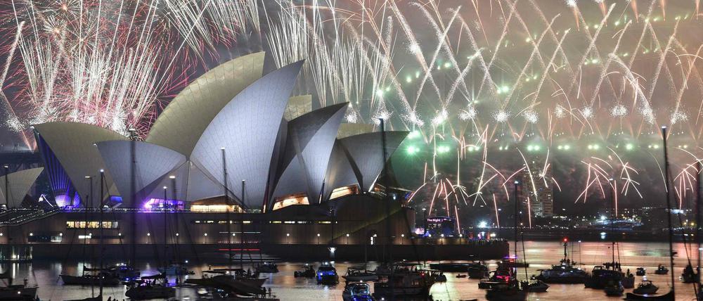 Feuerwerk über dem Sydney Opera House.