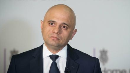 „Es geht darum, Menschenlebenzu schützen, aber auch umden Schutz unserer Grenzen“, begründete Sajid Javid, Innenminister von Großbritannien, die Entscheidung.