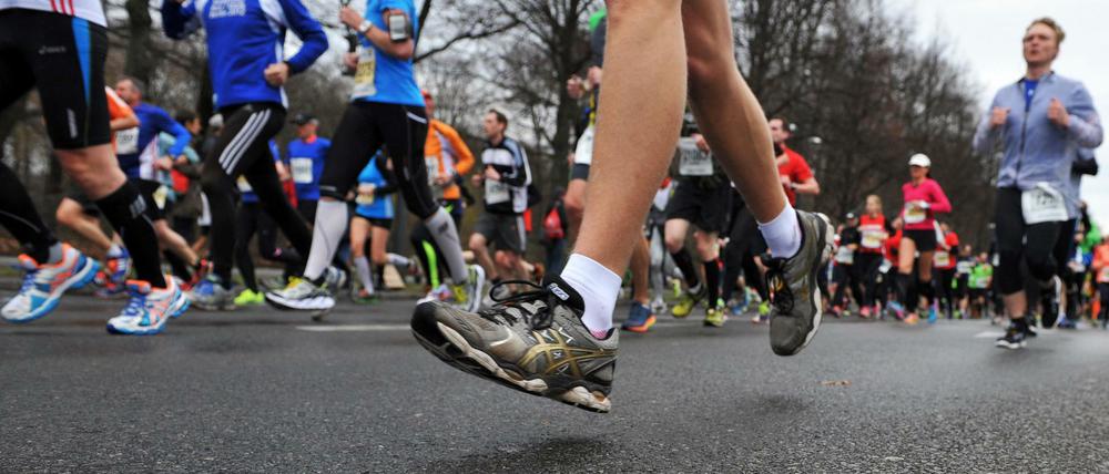 Wer sportlich ins neue Jahr starten will, ist beim Neujahrslauf in Berlin richtig.