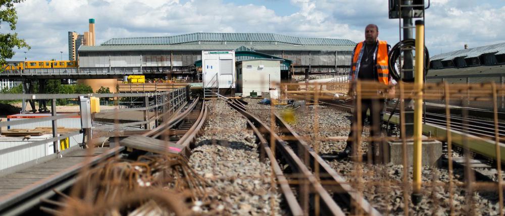 Bauarbeiten in der Nähe der Station Gleisdreieck: Für die Sanierung wird die U2 und U3 für einige Wochen unterbrochen.