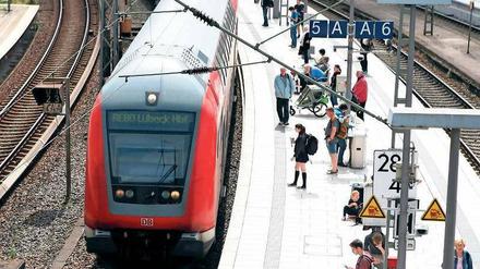 Wo bleibt der Zug? Im Regionalverkehr sind immerhin gut 92 Prozent der Züge einigermaßen pünktlich.