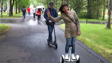 Bis 20 km/h schnell dürfen die Elektrokleinstfahrzeuge sein, die das Verkehrsministerium auf Rad- und Gehwegen zulassen will.