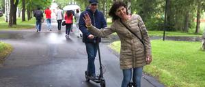 Bis 20 km/h schnell dürfen die Elektrokleinstfahrzeuge sein, die das Verkehrsministerium auf Rad- und Gehwegen zulassen will.