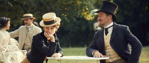 Offene Ehe. Keira Knightley als Sidonie-Gabrielle Colette und Dominic West als Entdecker Willy im Biopic "Colette". 