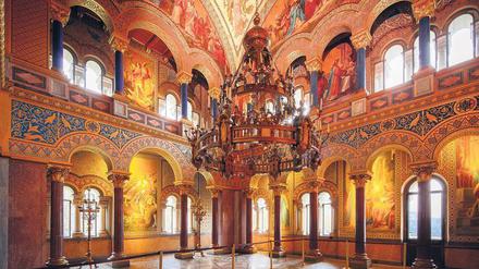 Echt Blattgold. Der „Thronsaal“ in Neuschwanstein, ausgestaltet 1881 - 87 nach genauen Vorgaben des Königs.