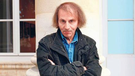 Ritter der Ehrenlegion. Michel Houellebecq, geboren 1956, im November 2014 vor dem Pariser Pavillon Carré de Baudouin.