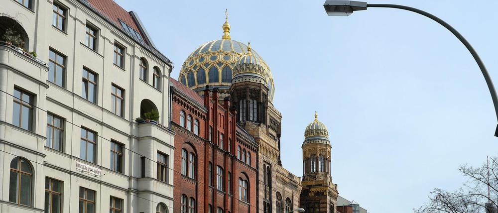 Jüdisches Leben in Berlin, damals wie heute. Die Neue Synagoge in der Oranienburgerstraße.