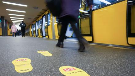 Umsteigen bitte. Fahrgäste der U2 müssen bis 24. Februar Umwege in Kauf nehmen. Auch die U3 ist betroffen - die sogar bis Anfang März. 