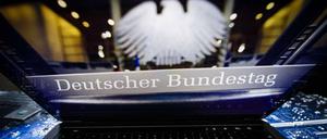  Symbolfoto zum Thema Hackerangriff auf den Bundestag 
