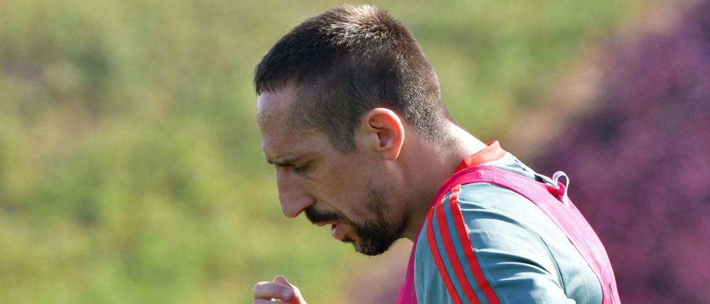 Franck Ribery steht während einer Übungseinheit des FC Bayern.