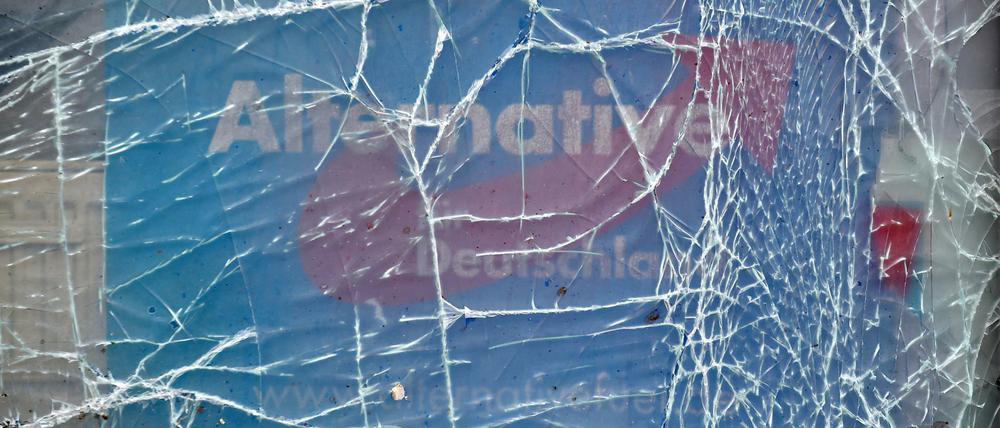 Vor vier Tagen: Brandanschlag auf das Parteibüro der AfD im sächsischen Döbeln. 