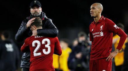 Aus! Liverpools Trainer Jürgen Klopp tröstet Xherdan Shaqiri.